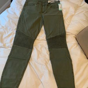 NWT Green Moto Detail Skinny Pants